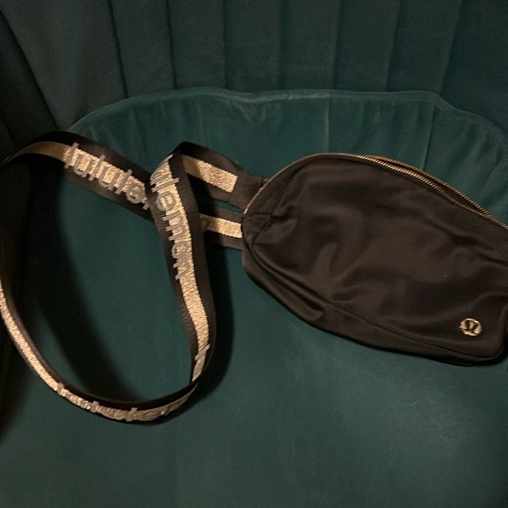 Lululemon Gold Everywhere Belt Bag 1L